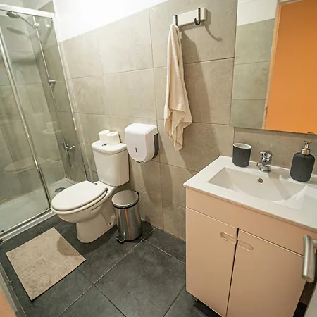 Bedrooms In Bairro Alto Лиссабон