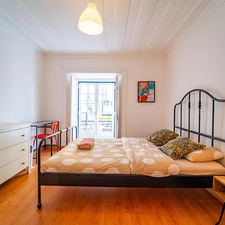 Bedrooms In Bairro Alto Alloggio in famiglia