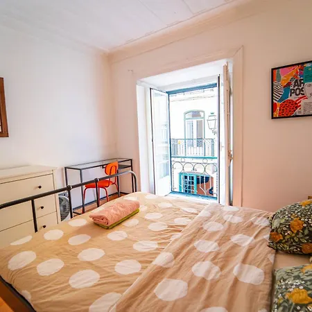Bedrooms In Bairro Alto Лиссабон
