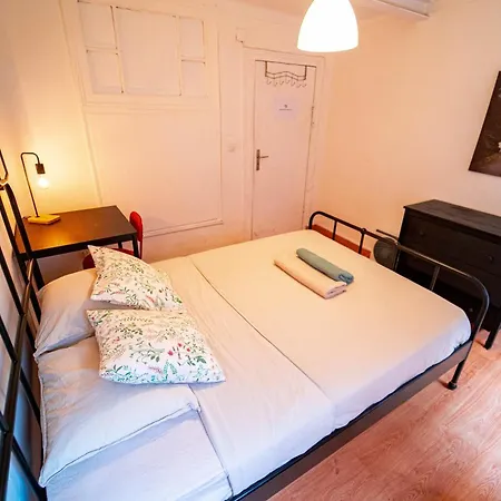 Bedrooms In Bairro Alto Alloggio in famiglia