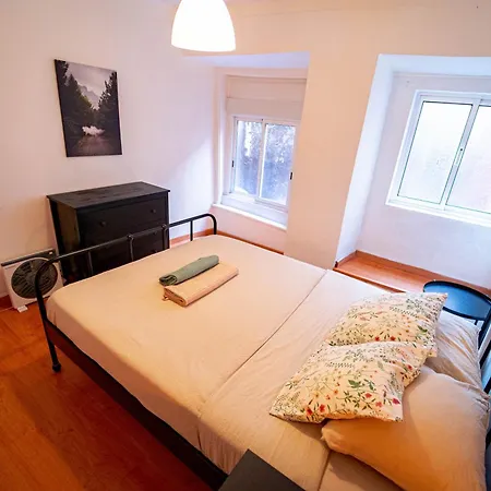 Bedrooms In Bairro Alto Ubytování v soukromí *